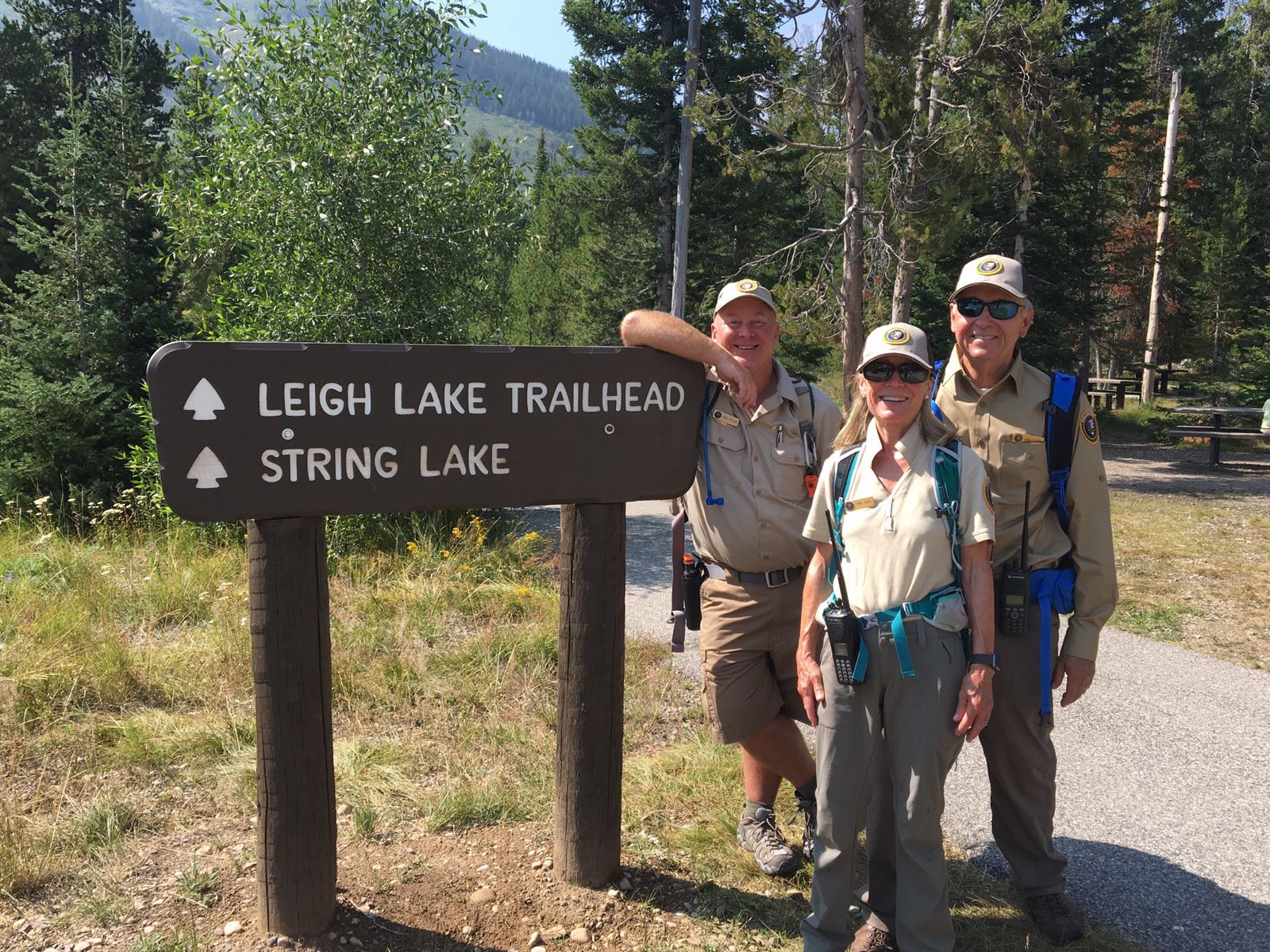 Leigh lake discount trail